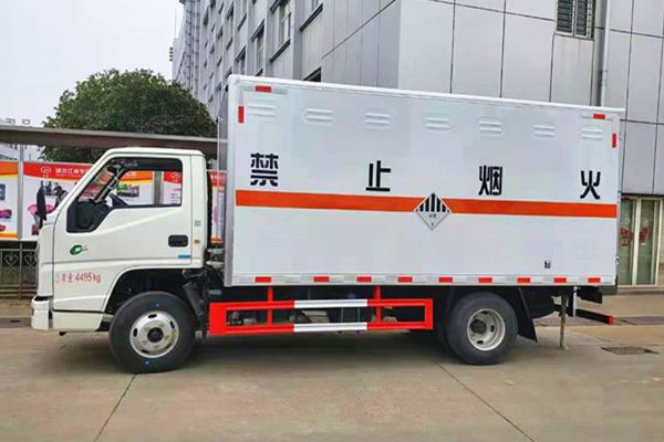 成都到阿里危险品运输